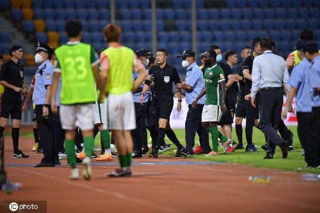 Carlos Rodríguez在推特上写道：“琼阿梅尼已经康复，将会进入与比利亚雷亚尔的比赛名单。